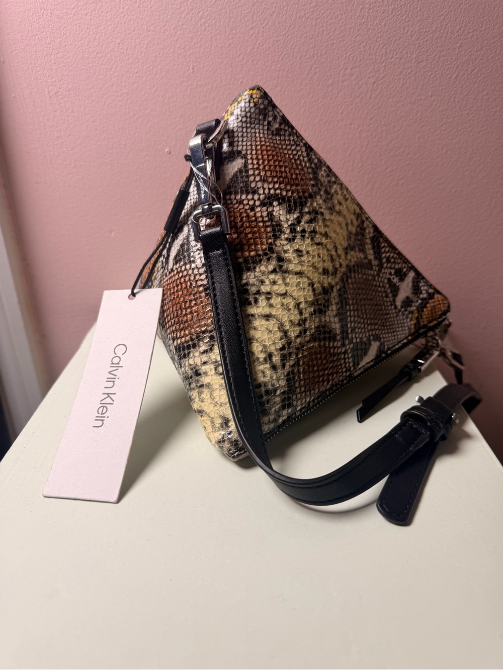 BRAND NEW CALVIN KLEIN MINI CROSSBODY